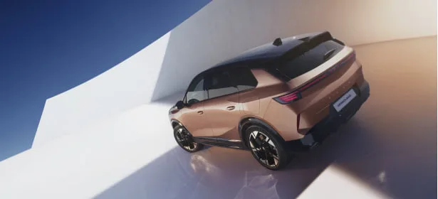 Бренд Opel представляет кроссовер Opel Grandland нового поколения: впечатляющий и эмоциональный